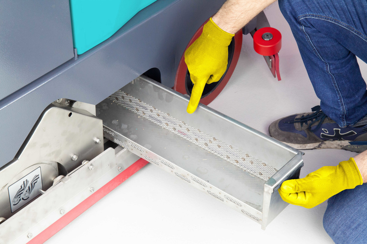 E110-R | BALAYEUSE-LAVEUSE AUTOPORTÉE Autolaveuses