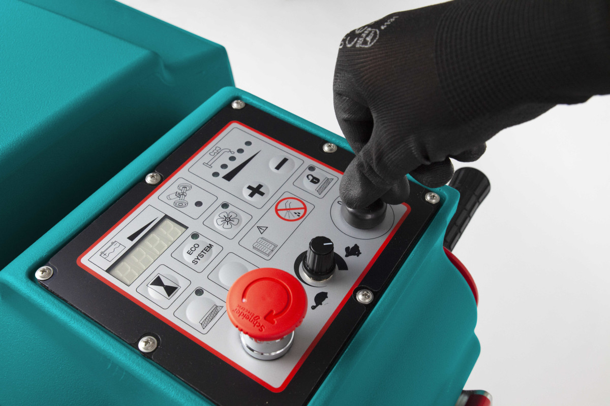 E71 | AUTOLAVEUSE AUTOTRACTEE Autolaveuses