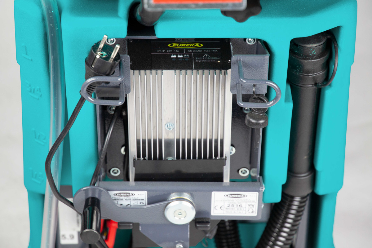 E71 | AUTOLAVEUSE AUTOTRACTEE Autolaveuses