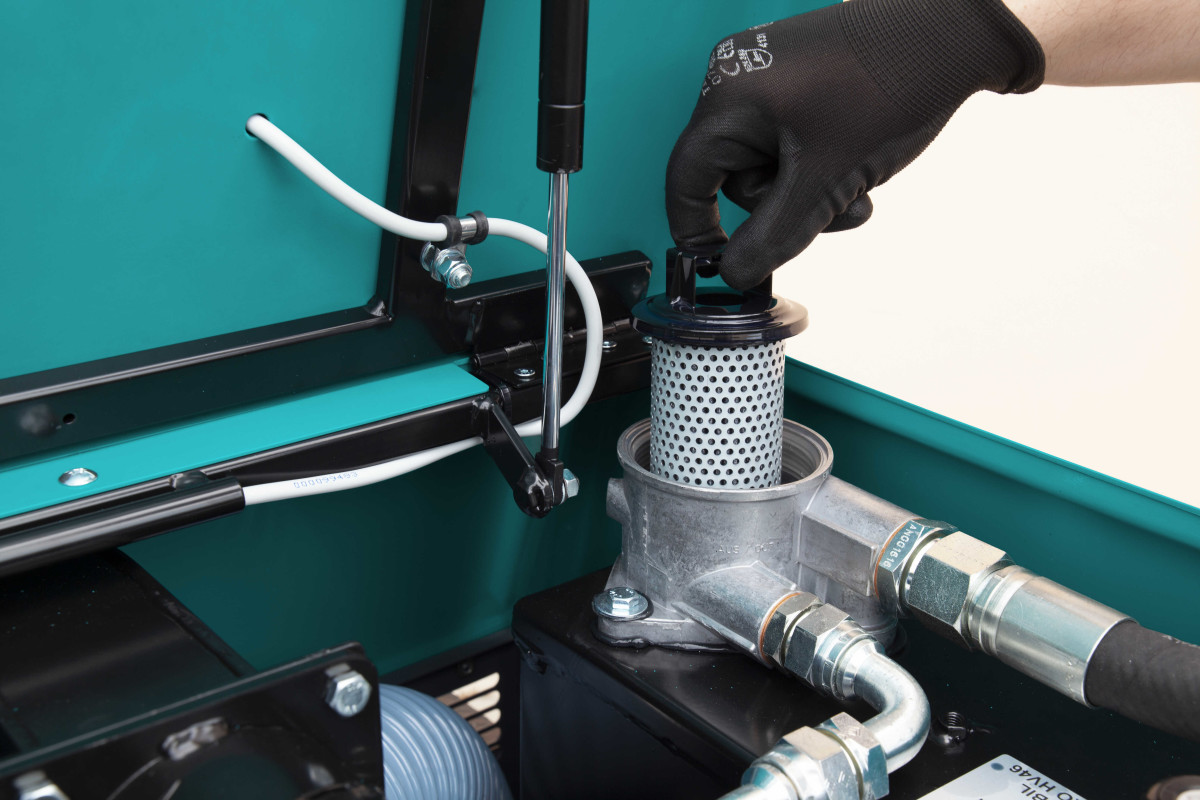 MAGNUM | BALAYEUSE AUTOPORTEE A BENNAGE HYDRAULIQUE Balayeuses