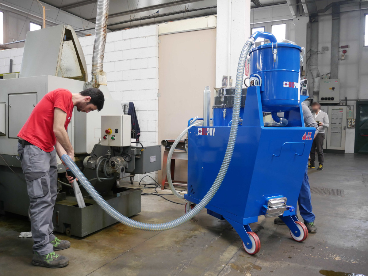 OILVAC 450: Aspirateur pour huiles et copeaux à haute capacité Huile et copeaux