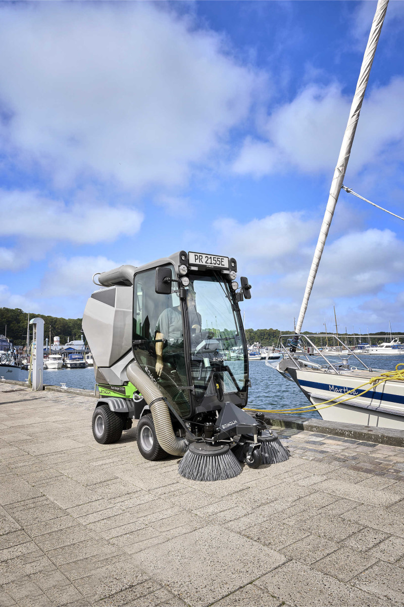 PORTE-OUTILS PARK RANGER 2155E 100% électrique Balayeuses de voirie