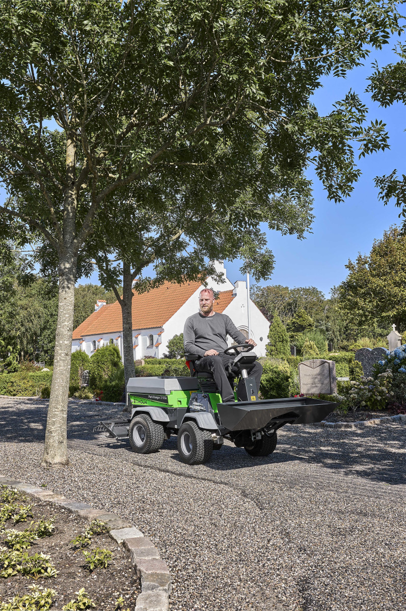 PORTE-OUTILS PARK RANGER 2155E 100% électrique Balayeuses de voirie