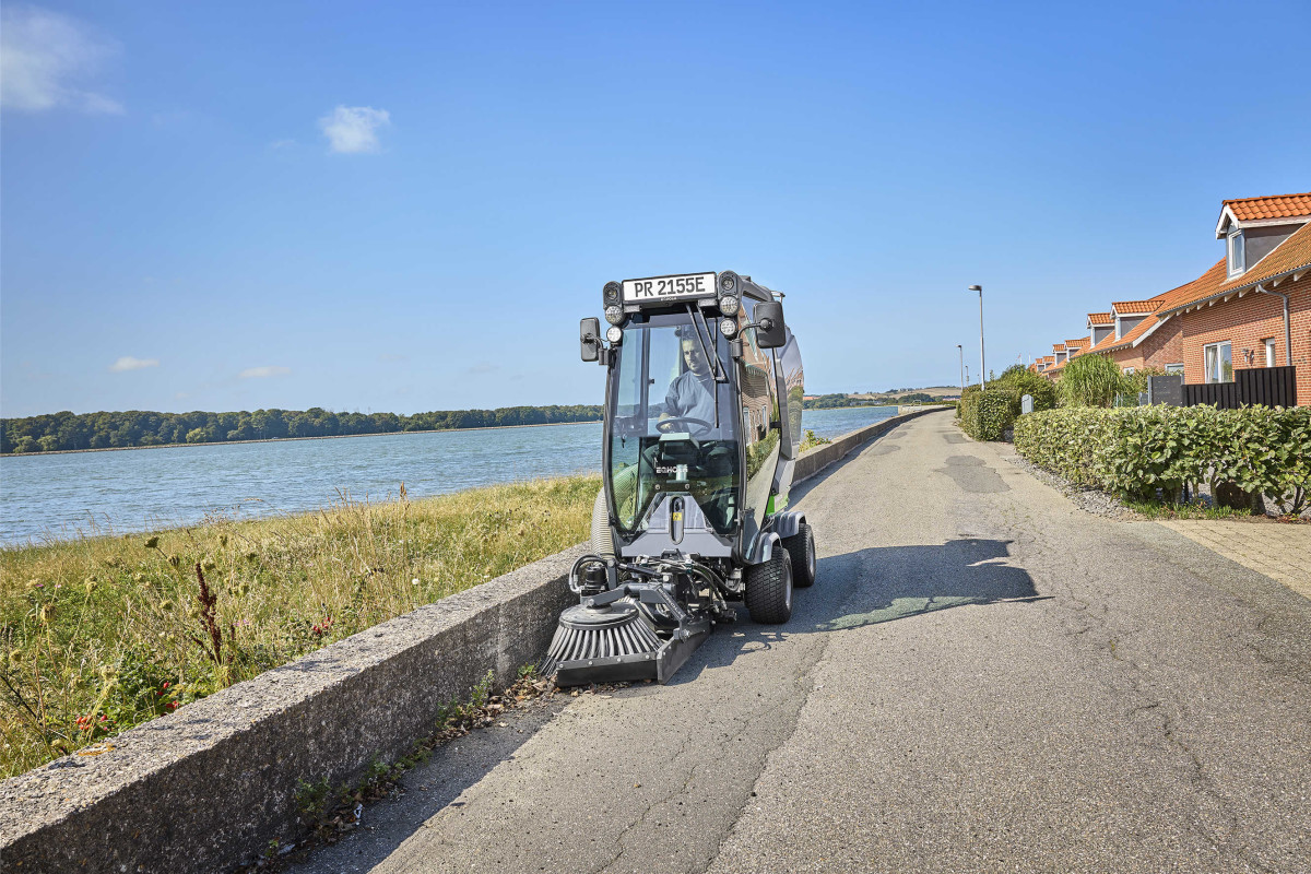 PORTE-OUTILS PARK RANGER 2155E 100% électrique Balayeuses de voirie